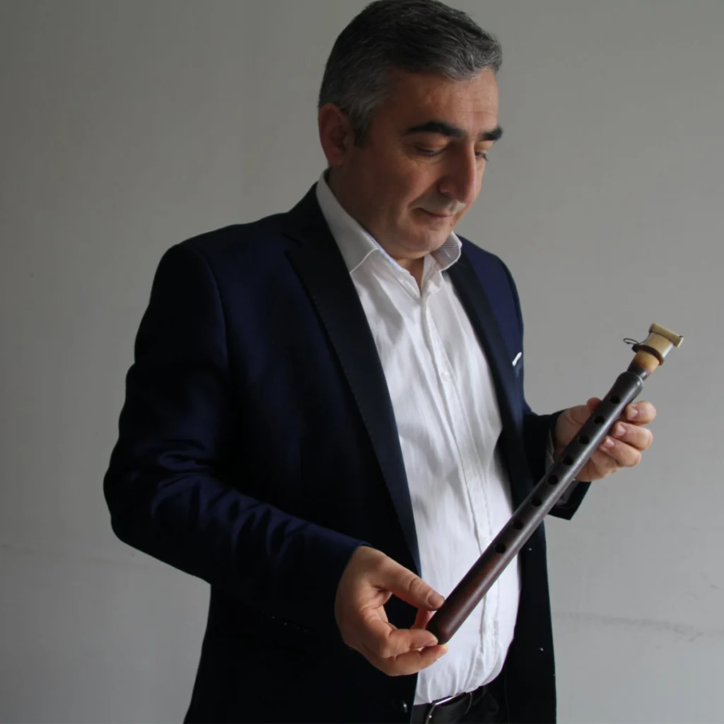 Accueil 13 levon chatikyan