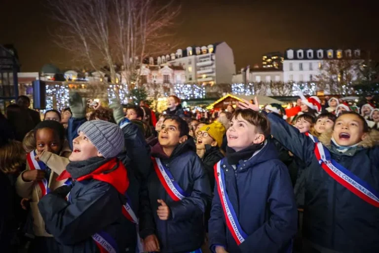 2025-12-06-Illuminations_EL-237_5_11zon