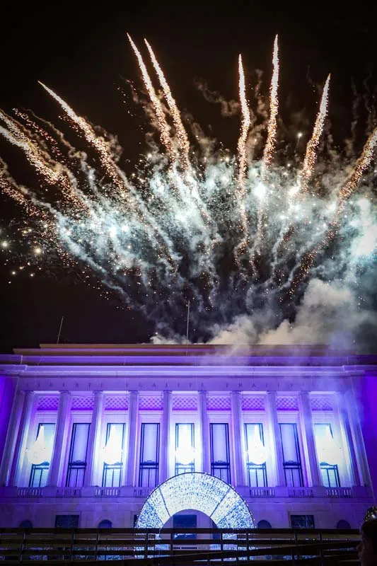 2025-12-06-Illuminations_EL-253_8_11zon