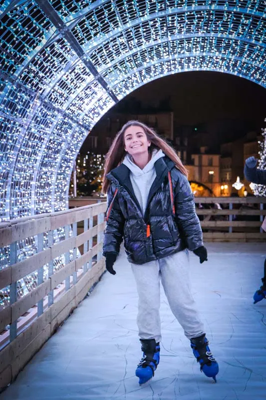 2025-12-06-Illuminations_EL-341_2_11zon