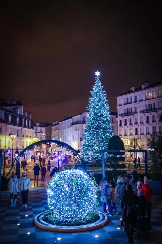 2025-12-06-Illuminations_EL-375_2_11zon