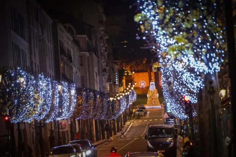 2025-12-06-Illuminations_EL-418_4_11zon