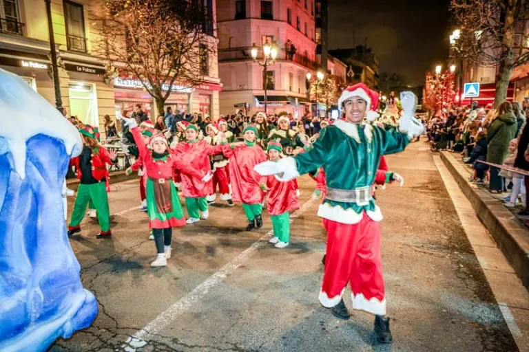 2025-12-06_Illuminations_MCA-7671_4_11zon