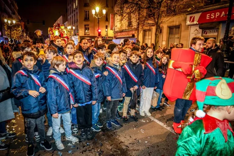 2025-12-06_Illuminations_MCA-7721_5_11zon