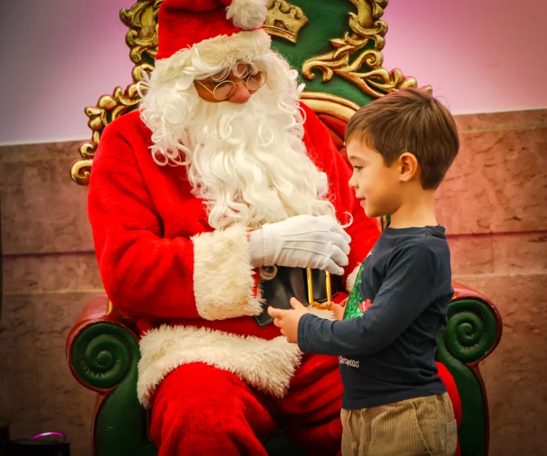 DISTRIBUTION-CADEAUX NOEL-ENFANTS_2025