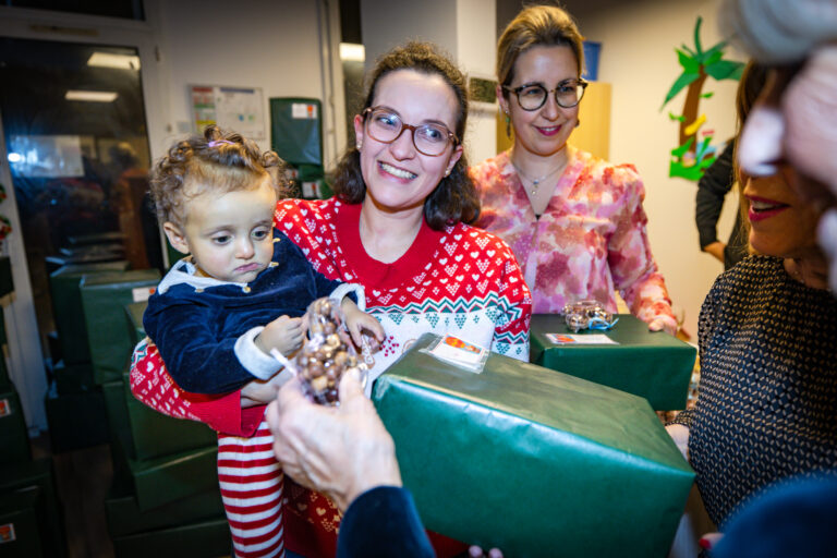 2025-12-16-Noel Creche-CHAPERON ROUGE_MCA-107