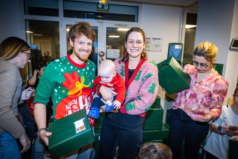 2025-12-16-Noel Creche-CHAPERON ROUGE_MCA-116