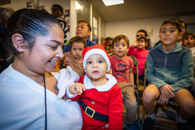 2025-12-16-Noel Creche-CHAPERON ROUGE_MCA-146