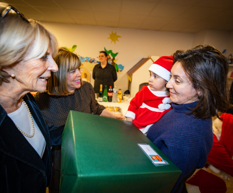 2025-12-16-Noel Creche-CHAPERON ROUGE_MCA-148