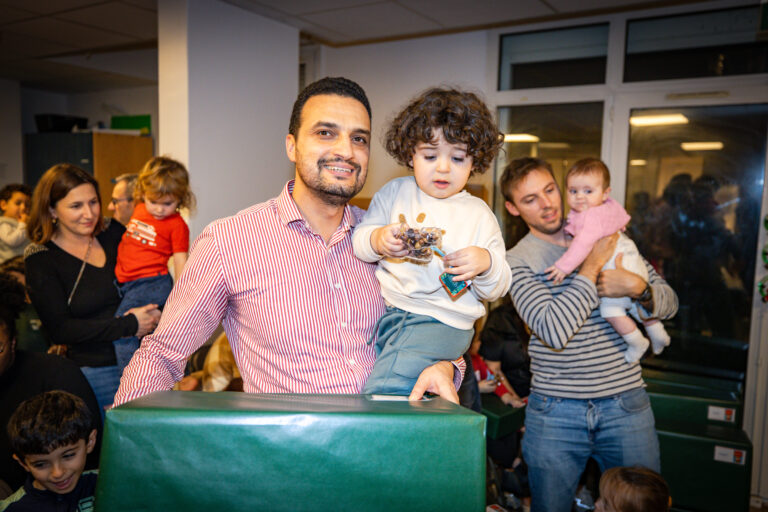 2025-12-16-Noel Creche-CHAPERON ROUGE_MCA-153