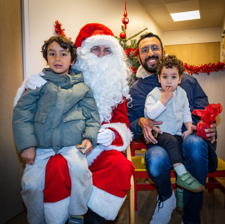 2025-12-16-Noel Creche-CHAPERON ROUGE_MCA-82