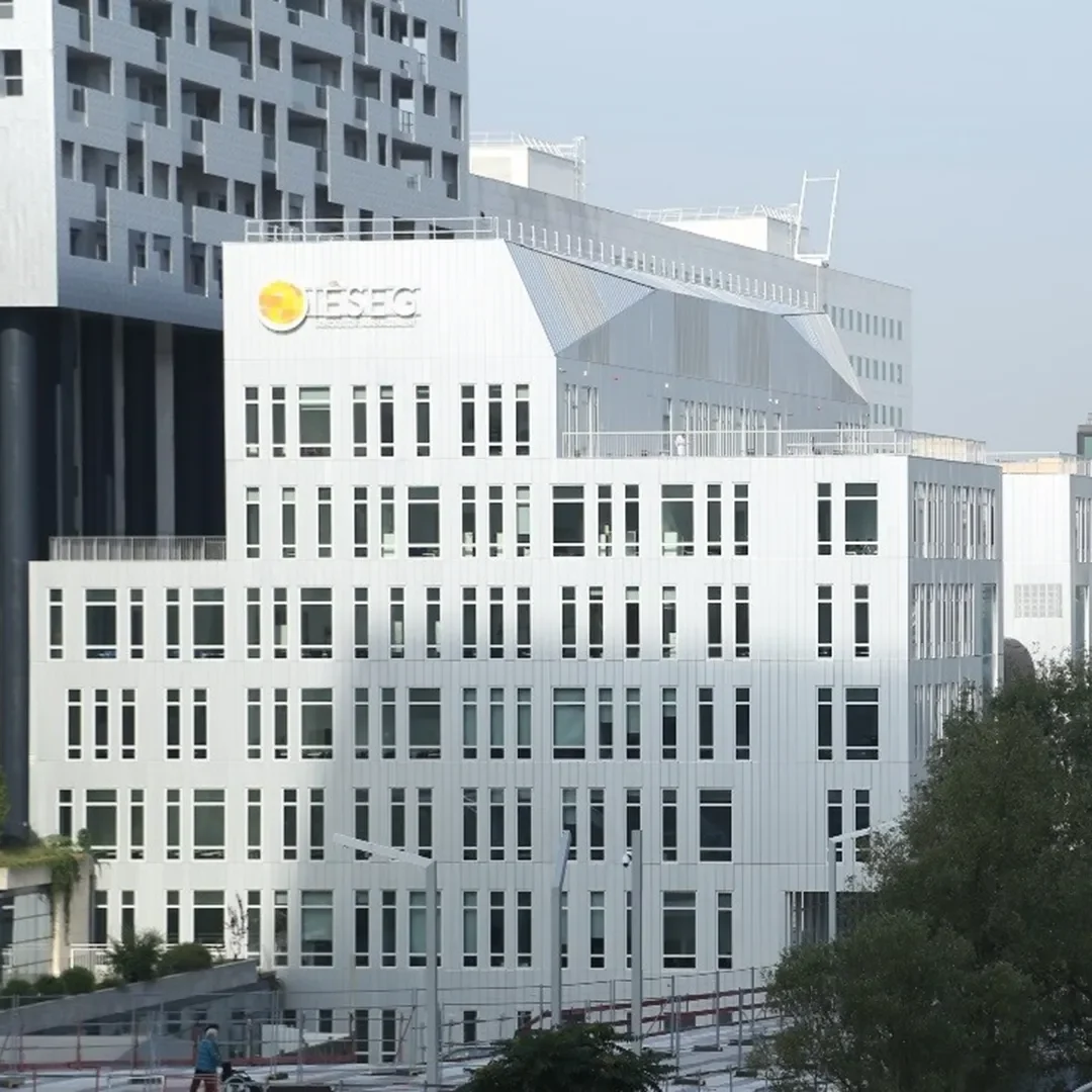 IÉSEG School of Management_V2